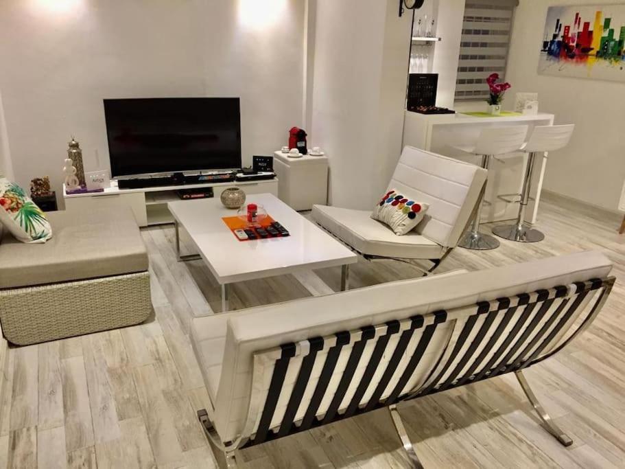 Lovely Two Bedrooms Apartment. Flic-en-Flacq Dış mekan fotoğraf